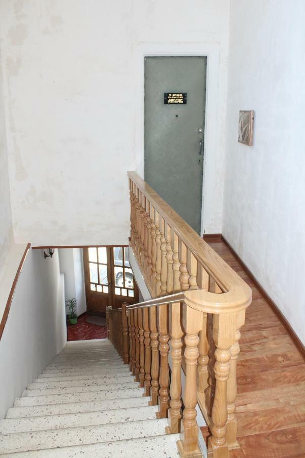 Guesthouse Medea On Pushkini 4 库塔伊西 外观 照片